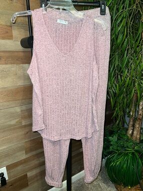 Eqouaer mauve ribbed pajama set with pants and tank top. XL